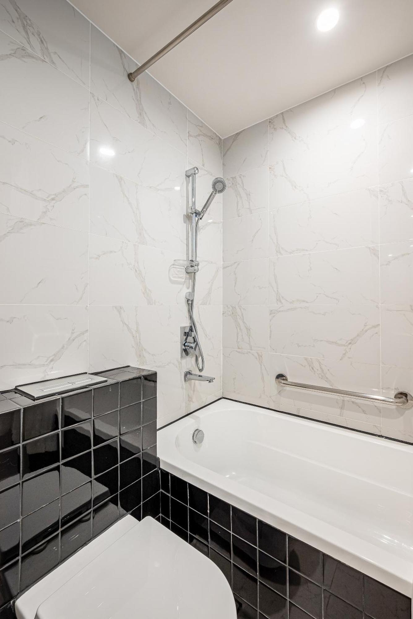 Zenity Luxury Apartment In District 1 Since 2024 Bandar Ho Chi Minh Luaran gambar